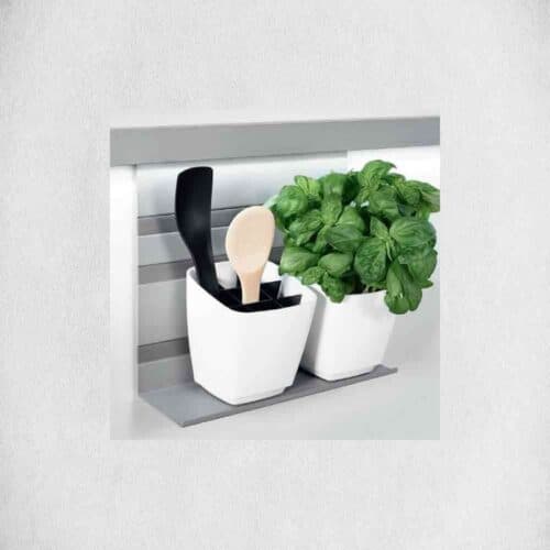 Ảnh thực tế phụ kiện nhà bếp treo tường LINERO MOSAIQ Hafele 521.02.570