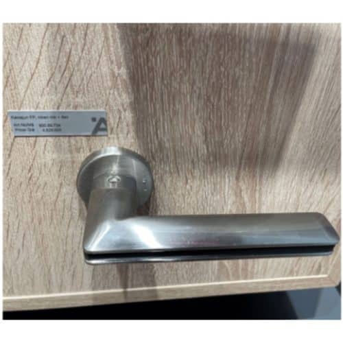 Tay nắm gạt có nắp che FP Hafele 900.99.734 3 Ảnh thực tế tay nắm gạt có nắp che FP Hafele 900.99.734