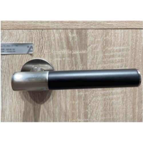 Ảnh thực tế tay nắm gạt có nắp che TC Hafele 900.99.126