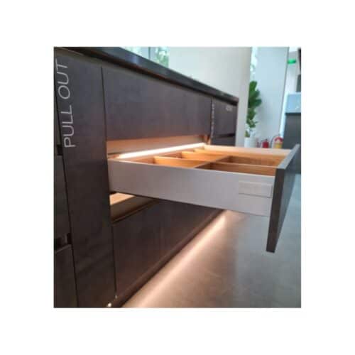 Ray hộp Hafele 552.35.735 Alto-S X1 chức năng nhấn mở màu trắng 4 Thiết kế Ray hộp Hafele 552.35.735 Alto-S X1 chức năng nhấn mở màu trắng