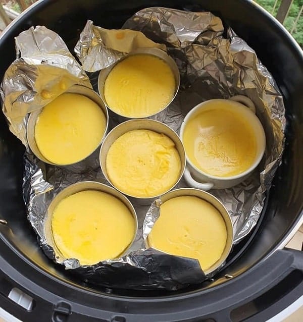 Cách làm bánh flan bằng nồi chiên không dầu