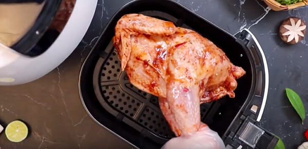 Cách nướng gà bằng nồi chiên không dầu