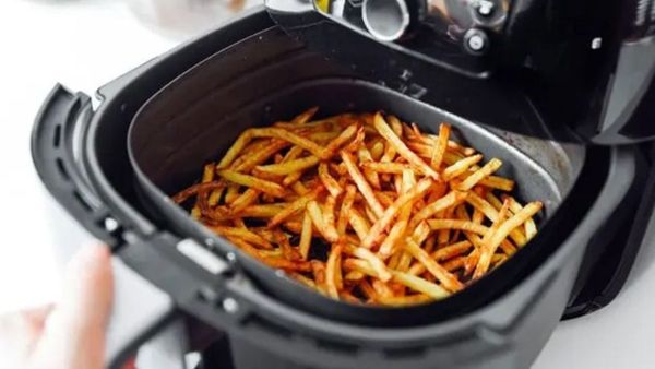 lam khoai tay chien bang noi chien khong dau 1