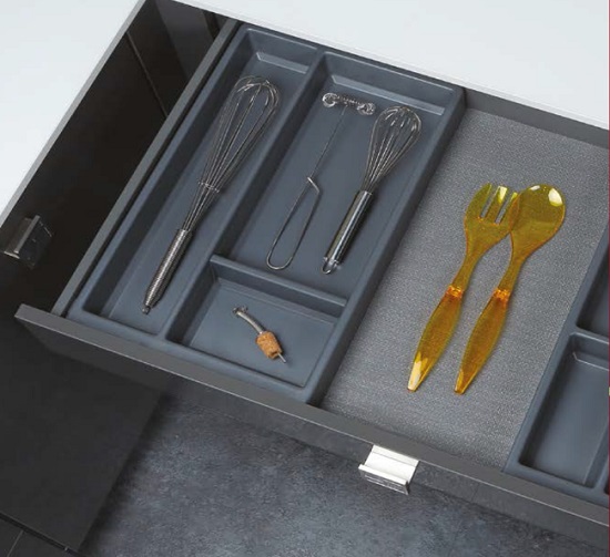 Khay chia tủ bếp Hafele 300mm Separado 556.70.140 4 Hình ảnh của khay chia tủ bếp Hafele 556.70.140