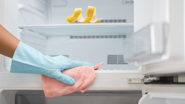 Khử mùi tủ lạnh