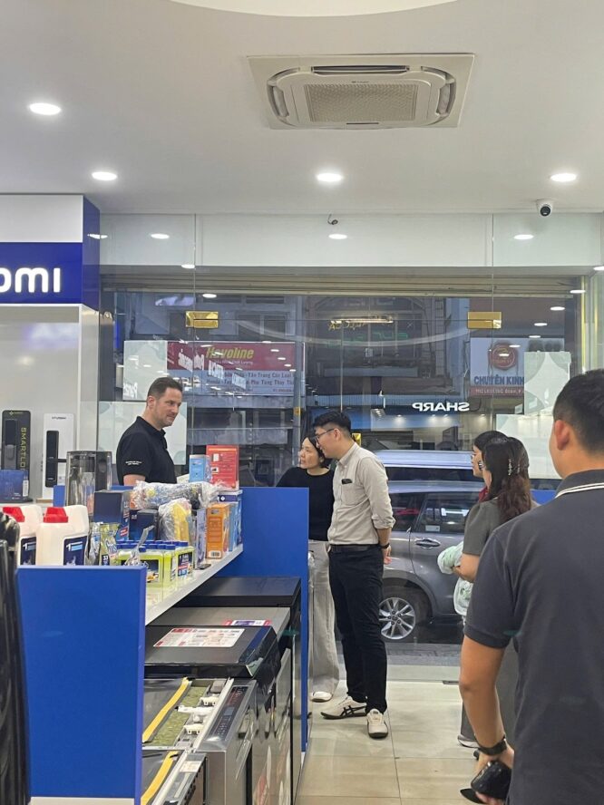 Häfele thăm và làm việc tại showroom Điện Máy 365 – Chi nhánh Lạc Long Quân
