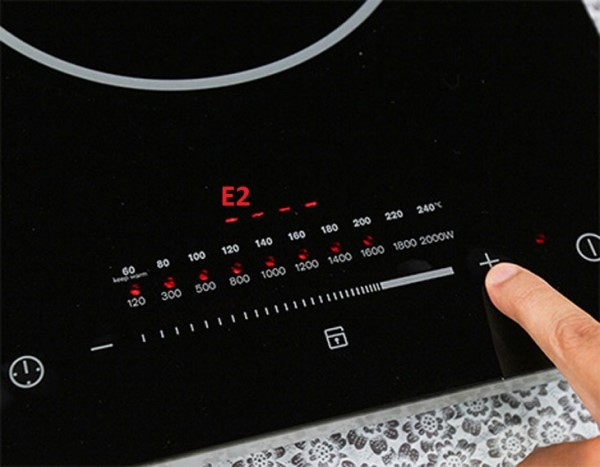 E2 – Nguồn điện đầu vào quá cao